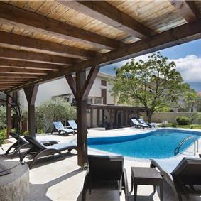 5 bedroom bayside villa with pool near Kotor, sleeps 12